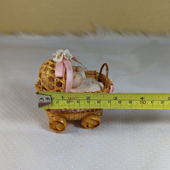 Vintage Miniature Ooak Handmade Nylon Pantyhose Doll And Baby Carriage 3x3.5x2in - Picture 9 of 10